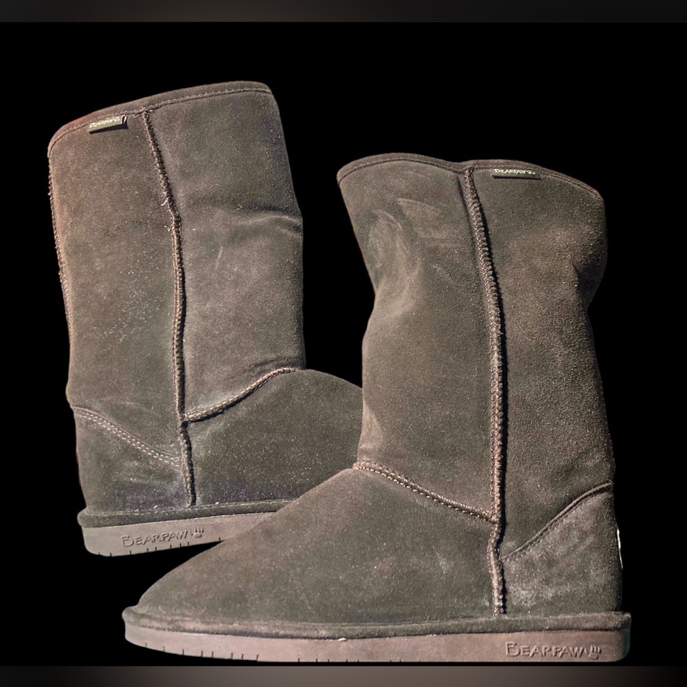 BEARPAW shearling lined tall boot.  Size 10. Chocolate brown.